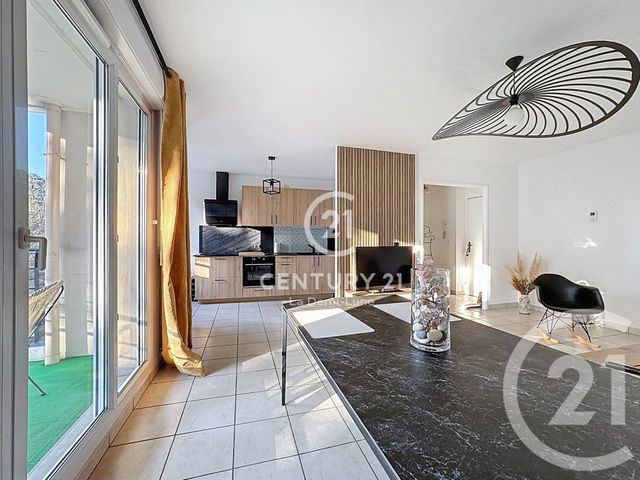 Appartement T3 à louer - 3 pièces - 66.37 m2 - TASSIN LA DEMI LUNE - 69 - RHONE-ALPES - Century 21 La Demi-Lune