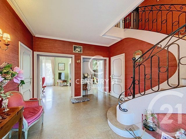 maison à vendre - 8 pièces - 197.55 m2 - CHARBONNIERES LES BAINS - 69 - RHONE-ALPES - Century 21 La Demi-Lune