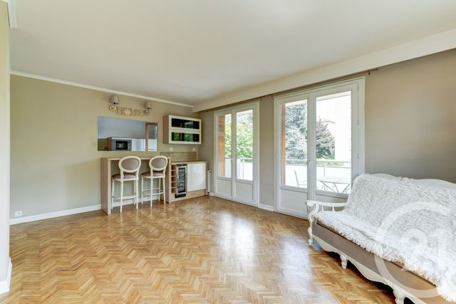 Afficher la photo en grand Appartement F3 à vendre - 3 pièces - 75.1 m2 - TASSIN LA DEMI LUNE - 69 - RHONE-ALPES - Century 21 La Demi-Lune