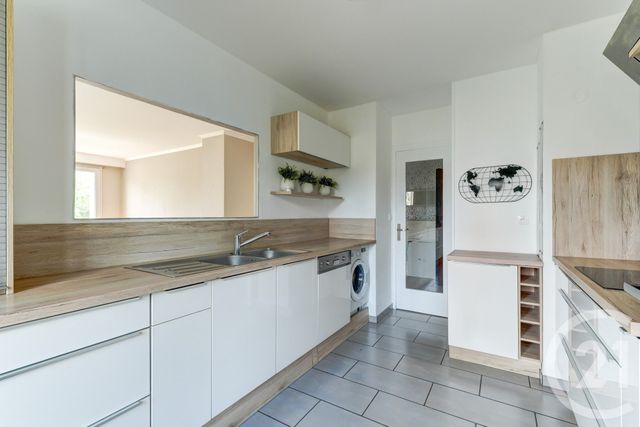 Appartement F3 à vendre - 3 pièces - 75.1 m2 - TASSIN LA DEMI LUNE - 69 - RHONE-ALPES - Century 21 La Demi-Lune