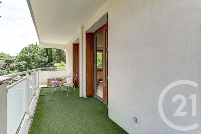 Afficher la photo en grand Appartement F3 à vendre - 3 pièces - 75.1 m2 - TASSIN LA DEMI LUNE - 69 - RHONE-ALPES - Century 21 La Demi-Lune