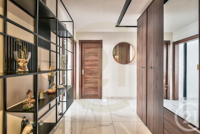 Appartement F4 à vendre - 4 pièces - 83.02 m2 - LYON - 69009 - RHONE-ALPES - Century 21 La Demi-Lune