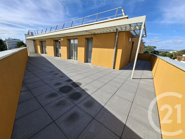 Appartement T4 à vendre - 5 pièces - 107.35 m2 - TASSIN LA DEMI LUNE - 69 - RHONE-ALPES - Century 21 La Demi-Lune