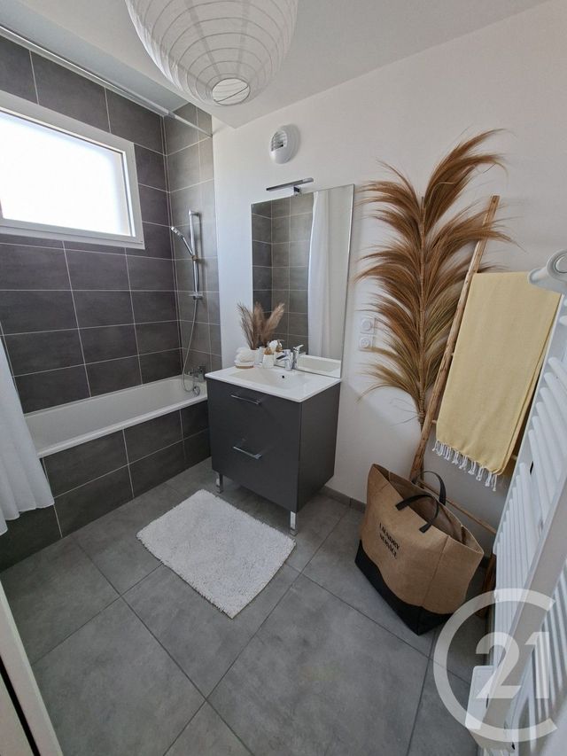 Appartement T4 à vendre - 5 pièces - 107.35 m2 - TASSIN LA DEMI LUNE - 69 - RHONE-ALPES - Century 21 La Demi-Lune