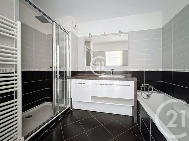 Appartement T4 à vendre - 4 pièces - 87.91 m2 - TASSIN LA DEMI LUNE - 69 - RHONE-ALPES - Century 21 La Demi-Lune