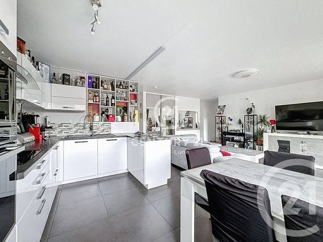 Appartement T4 à vendre - 4 pièces - 87.55 m2 - VILLEURBANNE - 69 - RHONE-ALPES - Century 21 La Demi-Lune