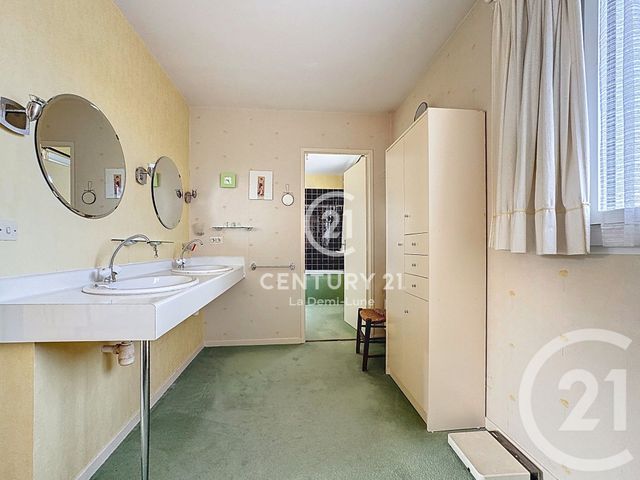 maison à vendre - 7 pièces - 159.0 m2 - CHARBONNIERES LES BAINS - 69 - RHONE-ALPES - Century 21 La Demi-Lune