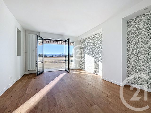 Appartement T2 à vendre - 2 pièces - 55.09 m2 - TASSIN LA DEMI LUNE - 69 - RHONE-ALPES - Century 21 La Demi-Lune