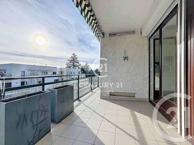 Appartement T3 à vendre - 4 pièces - 93.66 m2 - CHARBONNIERES LES BAINS - 69 - RHONE-ALPES - Century 21 La Demi-Lune