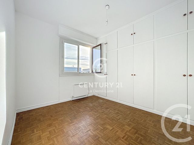 Appartement T3 à vendre - 4 pièces - 93.66 m2 - CHARBONNIERES LES BAINS - 69 - RHONE-ALPES - Century 21 La Demi-Lune