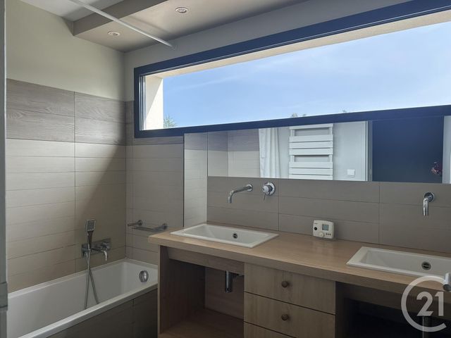 maison à louer - 6 pièces - 139.0 m2 - TASSIN LA DEMI LUNE - 69 - RHONE-ALPES - Century 21 La Demi-Lune