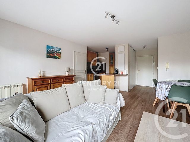 Appartement T3 à louer - 3 pièces - 60.59 m2 - TASSIN LA DEMI LUNE - 69 - RHONE-ALPES - Century 21 La Demi-Lune