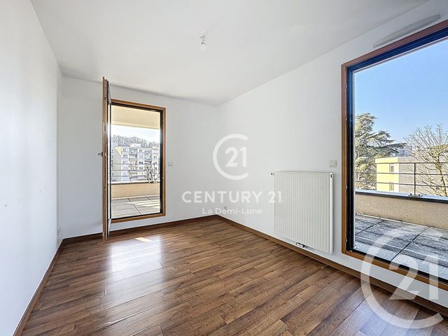 Appartement T4 à louer - 4 pièces - 92.35 m2 - TASSIN LA DEMI LUNE - 69 - RHONE-ALPES - Century 21 La Demi-Lune