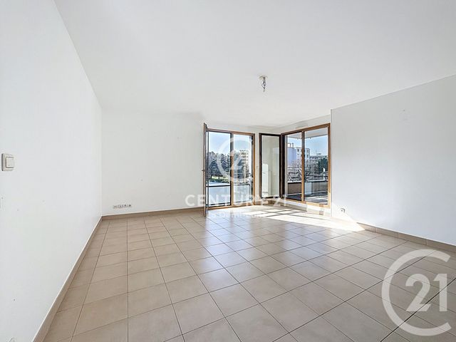 Appartement T4 à louer - 4 pièces - 92.35 m2 - TASSIN LA DEMI LUNE - 69 - RHONE-ALPES - Century 21 La Demi-Lune