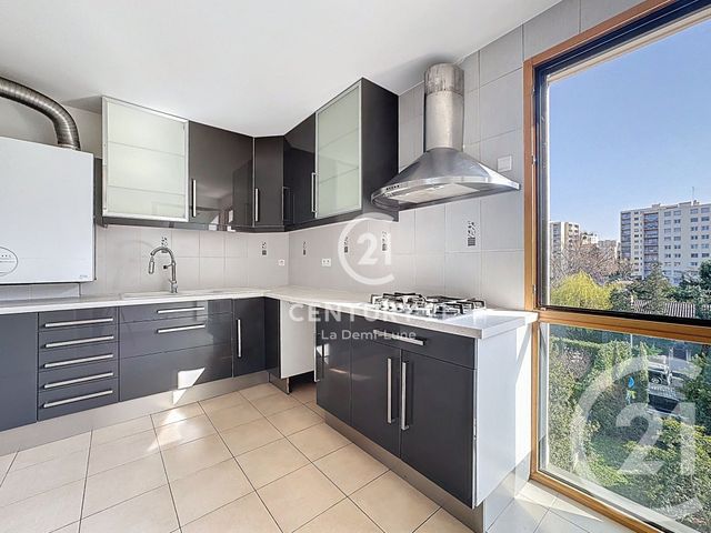 Appartement T4 à louer - 4 pièces - 92.35 m2 - TASSIN LA DEMI LUNE - 69 - RHONE-ALPES - Century 21 La Demi-Lune