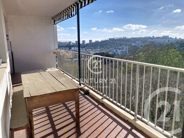 Appartement T4 à vendre - 5 pièces - 100.67 m2 - LYON - 69009 - RHONE-ALPES - Century 21 La Demi-Lune