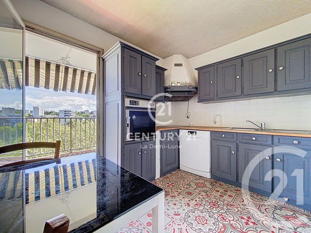 Appartement T4 à vendre - 5 pièces - 100.67 m2 - LYON - 69009 - RHONE-ALPES - Century 21 La Demi-Lune