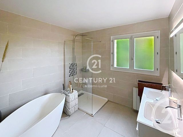 maison à vendre - 7 pièces - 178.26 m2 - CHARBONNIERES LES BAINS - 69 - RHONE-ALPES - Century 21 La Demi-Lune