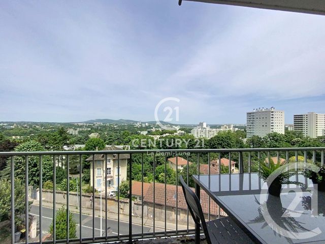Appartement T3 à vendre - 3 pièces - 62.03 m2 - LYON - 69005 - RHONE-ALPES - Century 21 La Demi-Lune