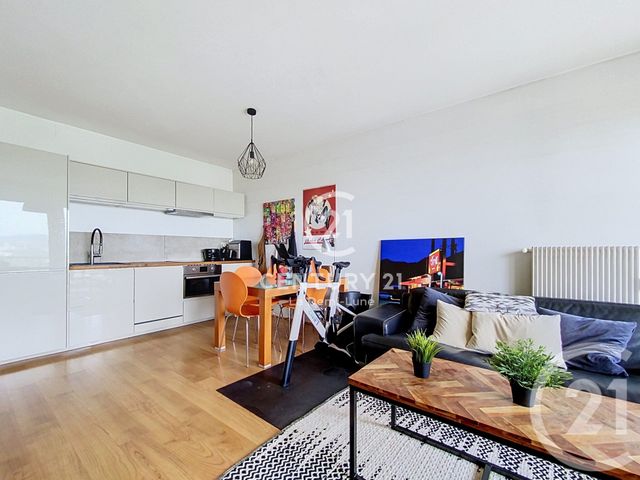 Appartement T3 à vendre - 3 pièces - 62.03 m2 - LYON - 69005 - RHONE-ALPES - Century 21 La Demi-Lune