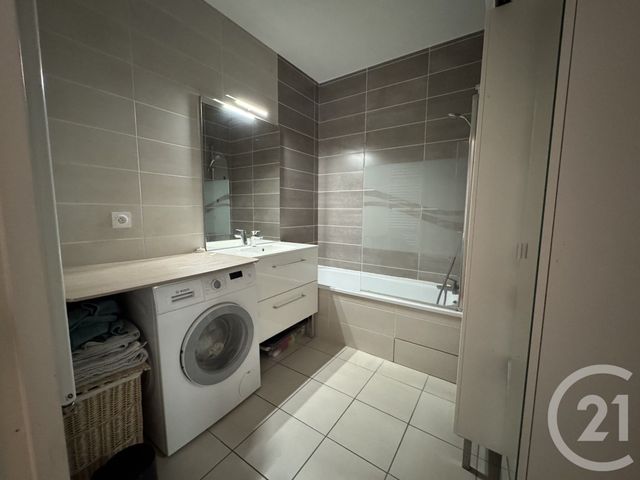 Appartement T3 à louer - 3 pièces - 54.28 m2 - ECULLY - 69 - RHONE-ALPES - Century 21 La Demi-Lune