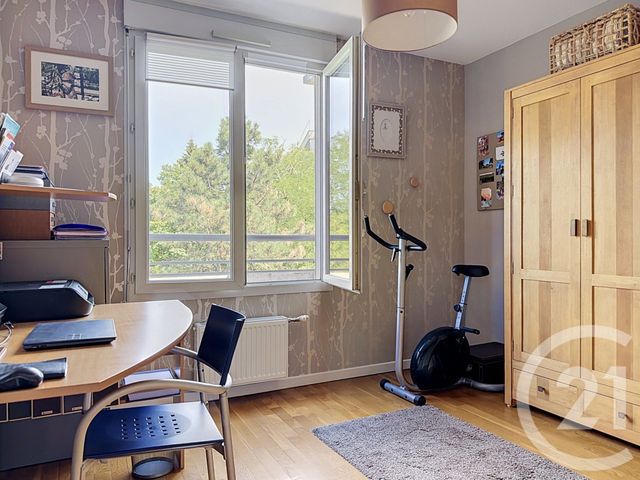 Appartement F4 à vendre - 4 pièces - 110.9 m2 - STE FOY LES LYON - 69 - RHONE-ALPES - Century 21 La Demi-Lune