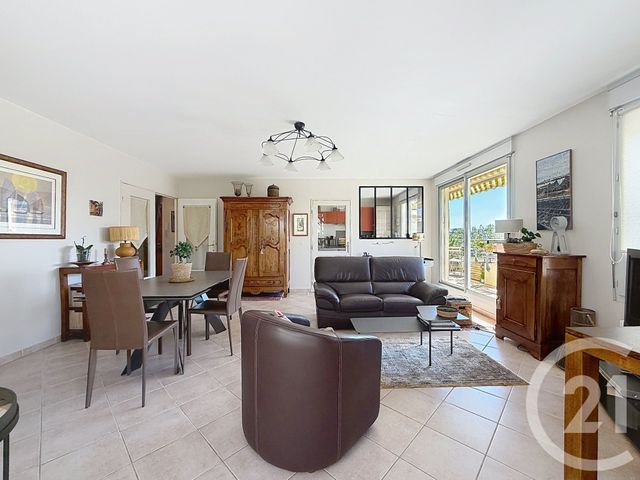 Appartement F4 à vendre - 4 pièces - 110.9 m2 - STE FOY LES LYON - 69 - RHONE-ALPES - Century 21 La Demi-Lune