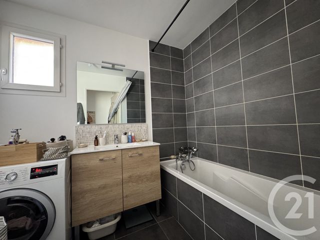 Appartement T3 à louer - 3 pièces - 65.0 m2 - TASSIN LA DEMI LUNE - 69 - RHONE-ALPES - Century 21 La Demi-Lune