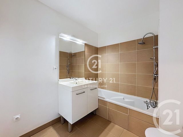 Appartement T4 à vendre - 4 pièces - 84.58 m2 - TASSIN LA DEMI LUNE - 69 - RHONE-ALPES - Century 21 La Demi-Lune