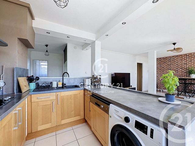Appartement T4 à vendre - 4 pièces - 78.4 m2 - TASSIN LA DEMI LUNE - 69 - RHONE-ALPES - Century 21 La Demi-Lune
