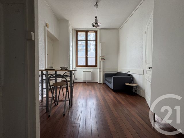 Appartement T2 à vendre - 2 pièces - 34.68 m2 - TASSIN LA DEMI LUNE - 69 - RHONE-ALPES - Century 21 La Demi-Lune